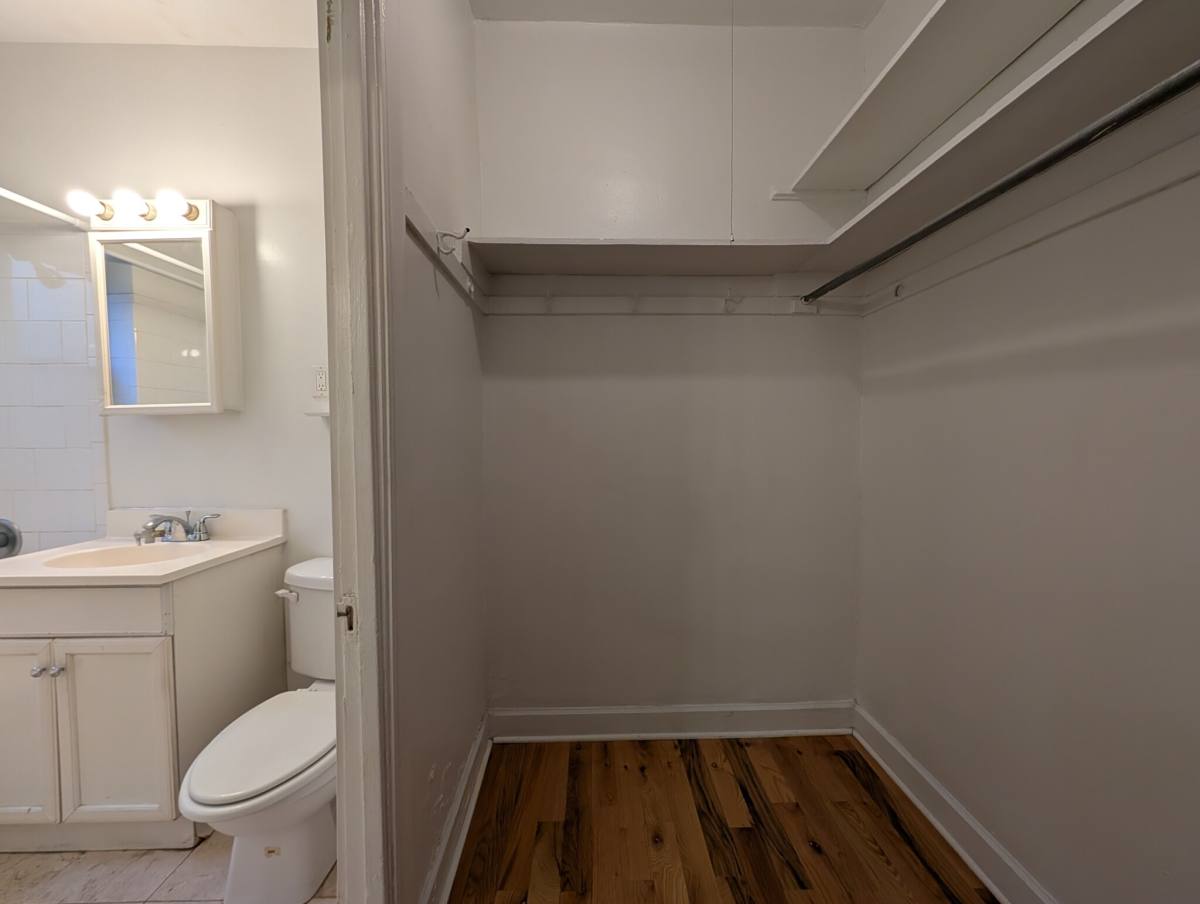 Apartment for rent at 536 W Arlington, Chicago, IL 60614