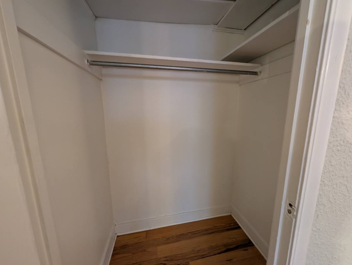 Apartment for rent at 536 W Arlington, Chicago, IL 60614