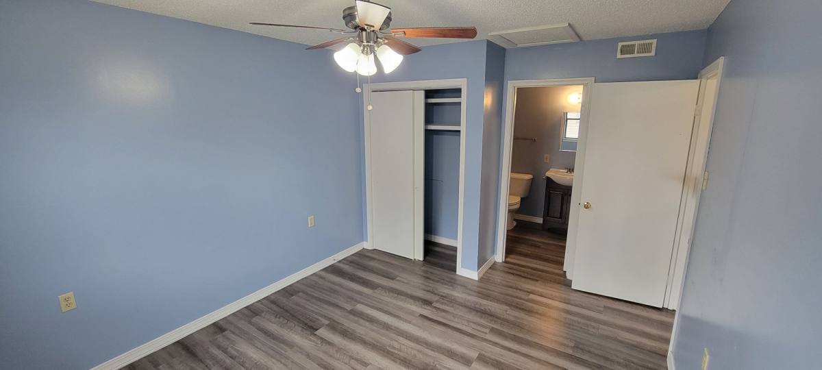 Apartment for rent at 905 S 4th St, Horseshoe Bend, AR 72512