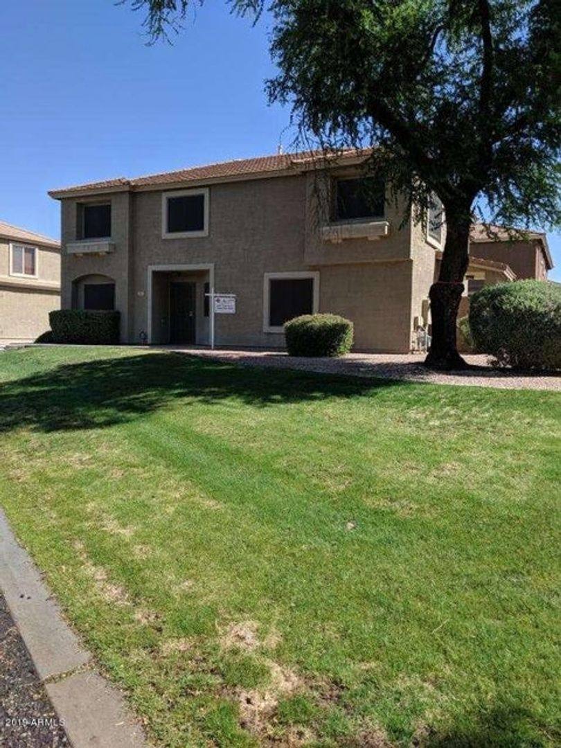 House for rent at 21846 N 40th Way, Phoenix, AZ 85050