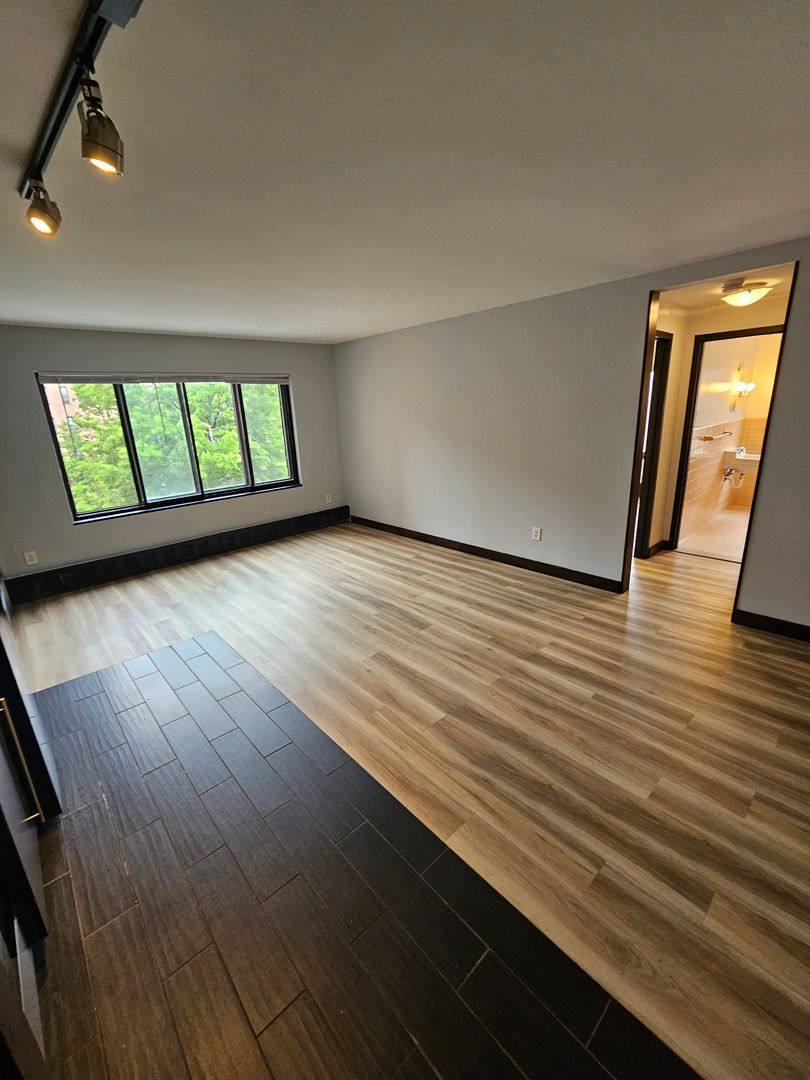 Apartment for rent at 316 Oak Grove St, Minneapolis, MN 55403