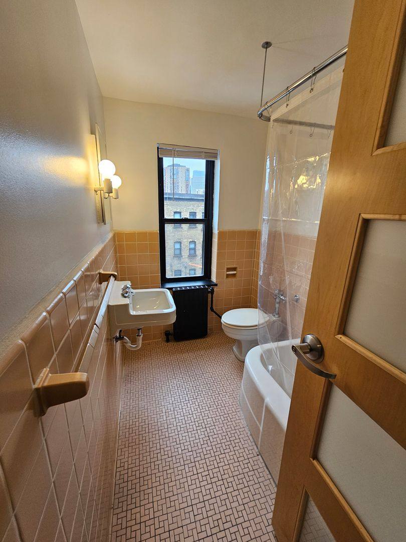 Apartment for rent at 316 Oak Grove St, Minneapolis, MN 55403