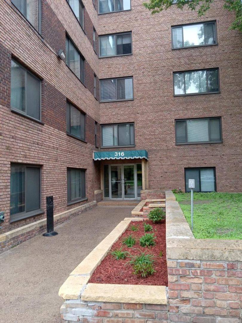 Apartment for rent at 316 Oak Grove St, Minneapolis, MN 55403