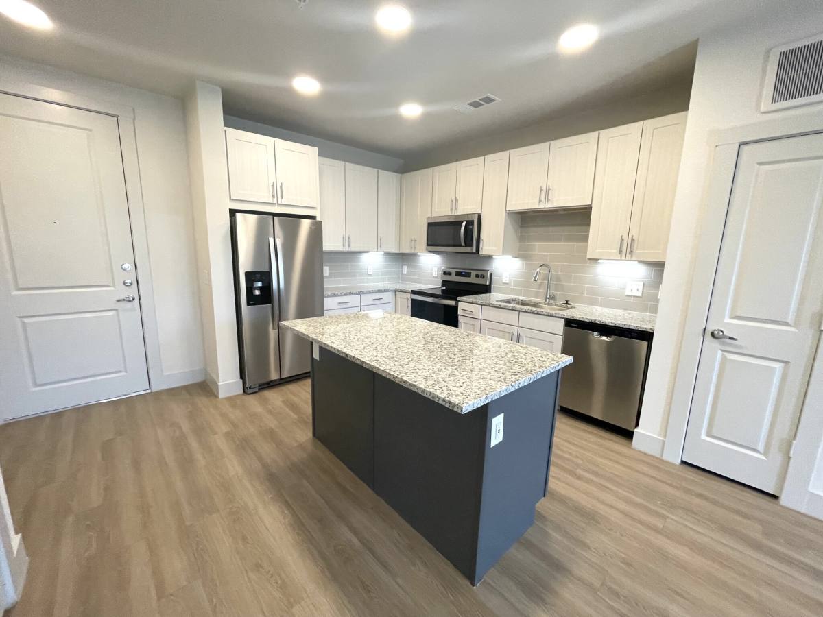 Apartment for rent at 3751 N Central Expressway, McKinney, TX 75071