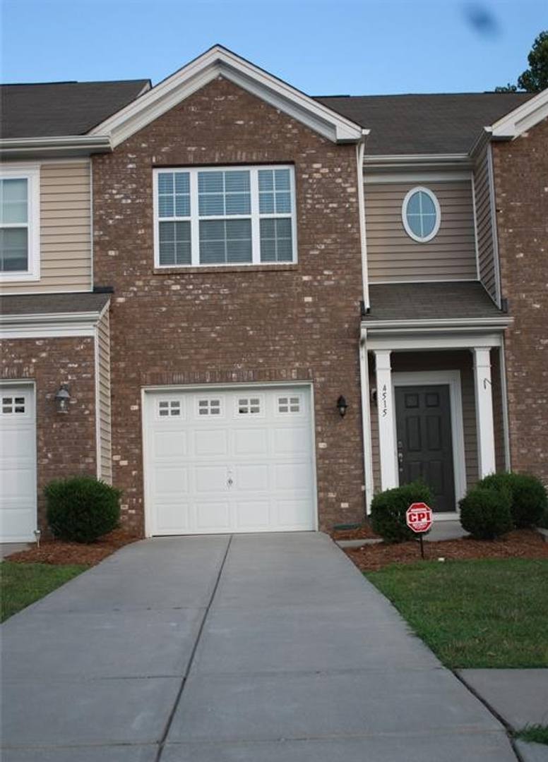 Townhouse for rent at 4515 Craigmoss Lane, Charlotte, NC 28278