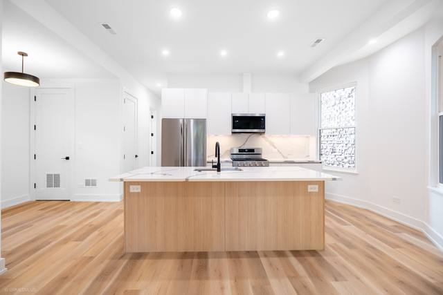 Apartment for rent at 2113 N Kenmore Ave, Chicago, IL 60614