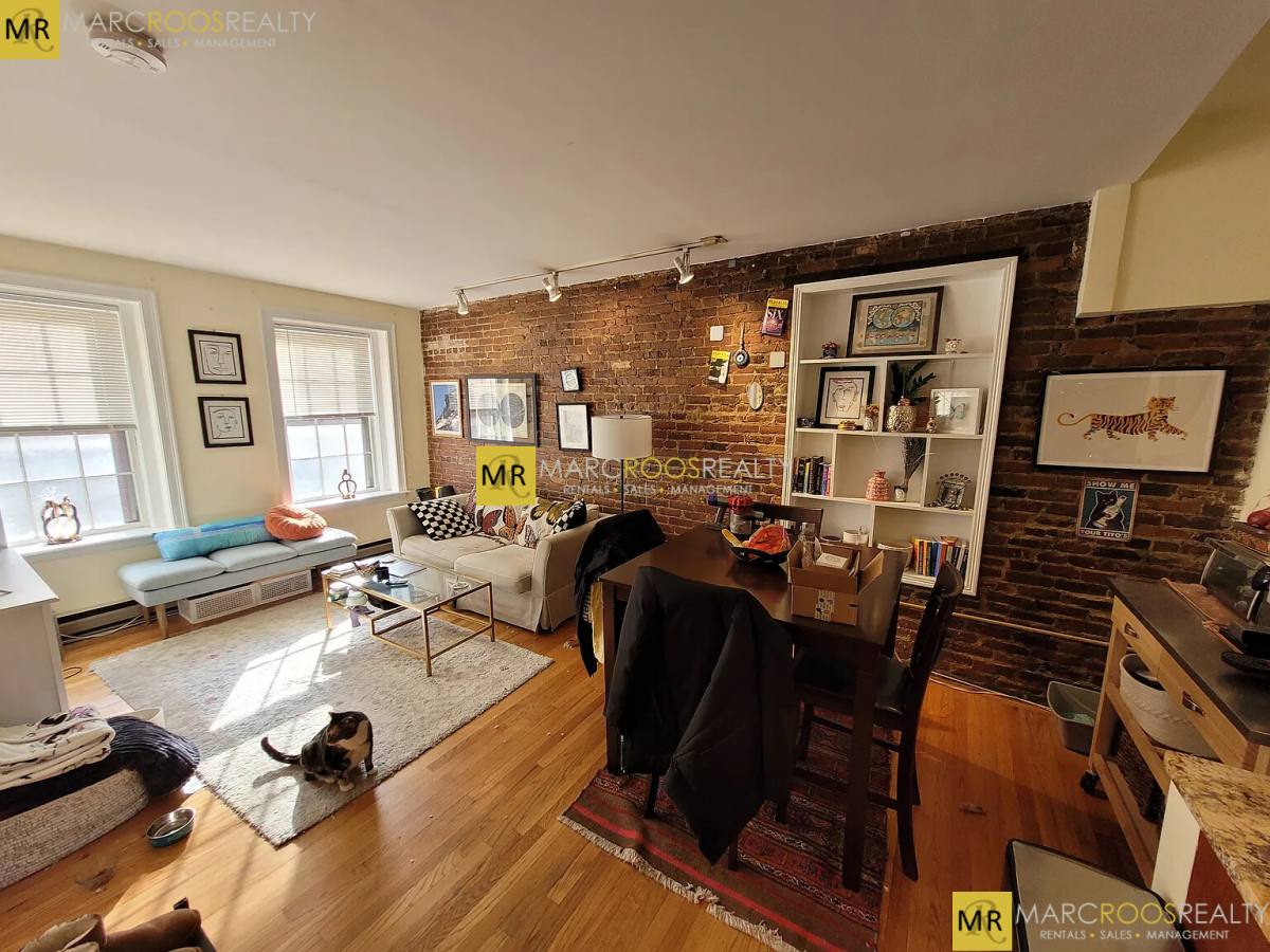 Apartment for rent at 88 W Cedar St #5, Boston, MA 02114