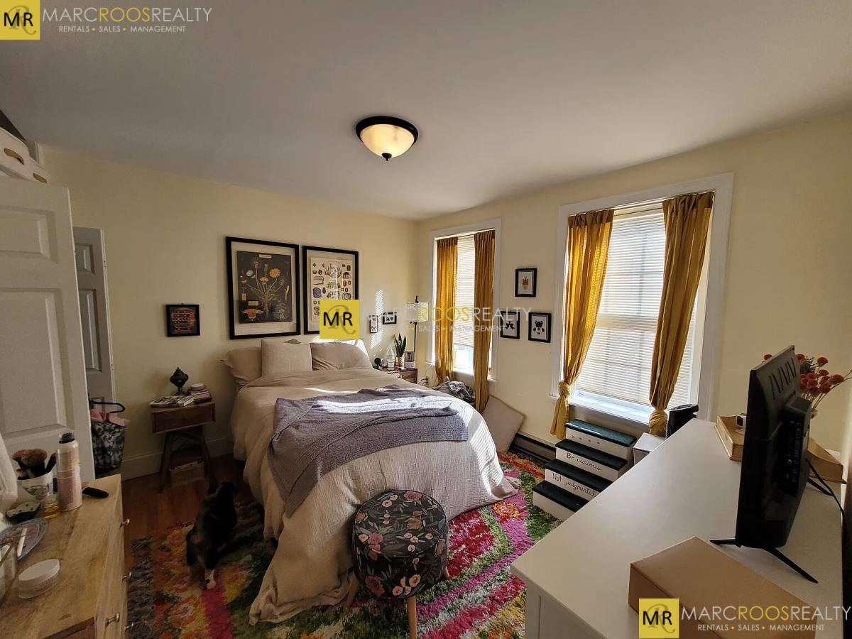 Apartment for rent at 88 W Cedar St #5, Boston, MA 02114