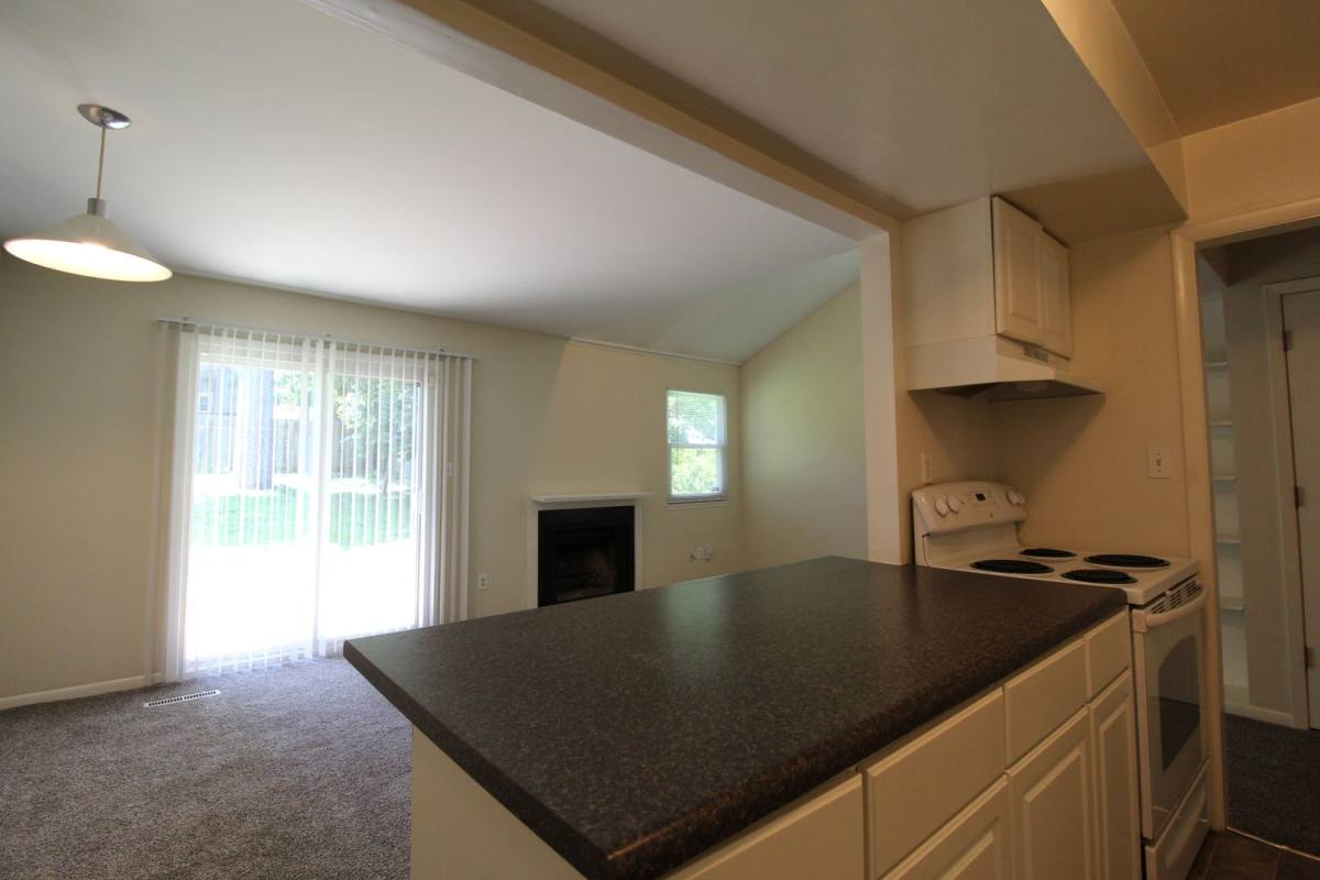 Townhouse for rent at 4228 Wyoming, Kansas City, MO 64111