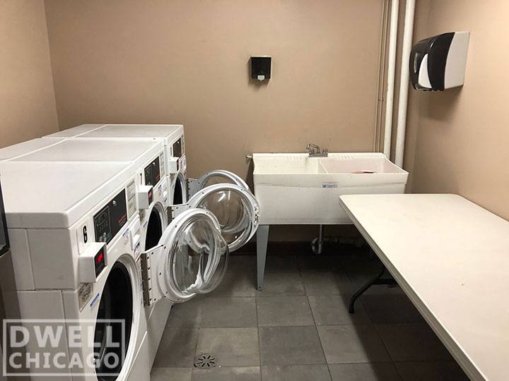Apartment for rent at 5525 N Winthrop Ave, Chicago, IL 60640