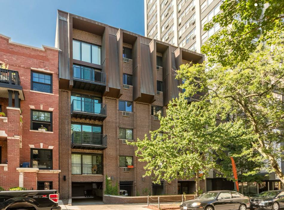 Apartment for rent at 512 W Wrightwood Ave #4D, Chicago, IL 60614