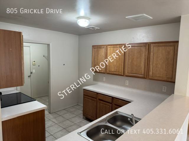 Apartment for rent at 805 Grickle Dr, Norman, OK 73069