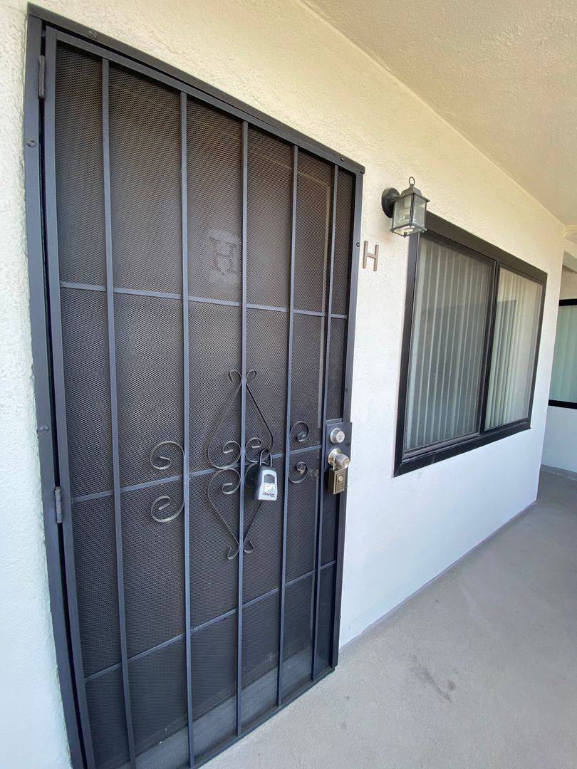 Apartment for rent at 1242 Cedar Ave, Long Beach, CA 90813