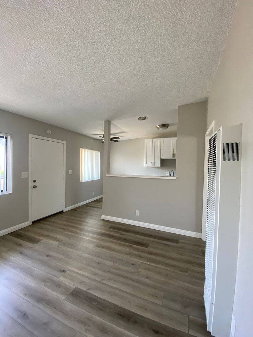 Apartment for rent at 1242 Cedar Ave, Long Beach, CA 90813