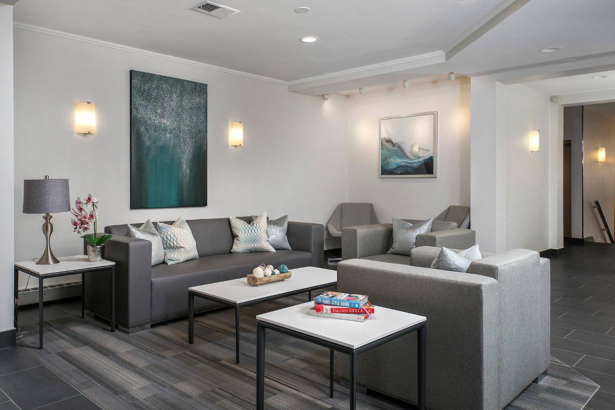 Apartment for rent at 5600 N Sheridan Rd, Chicago, IL 60660