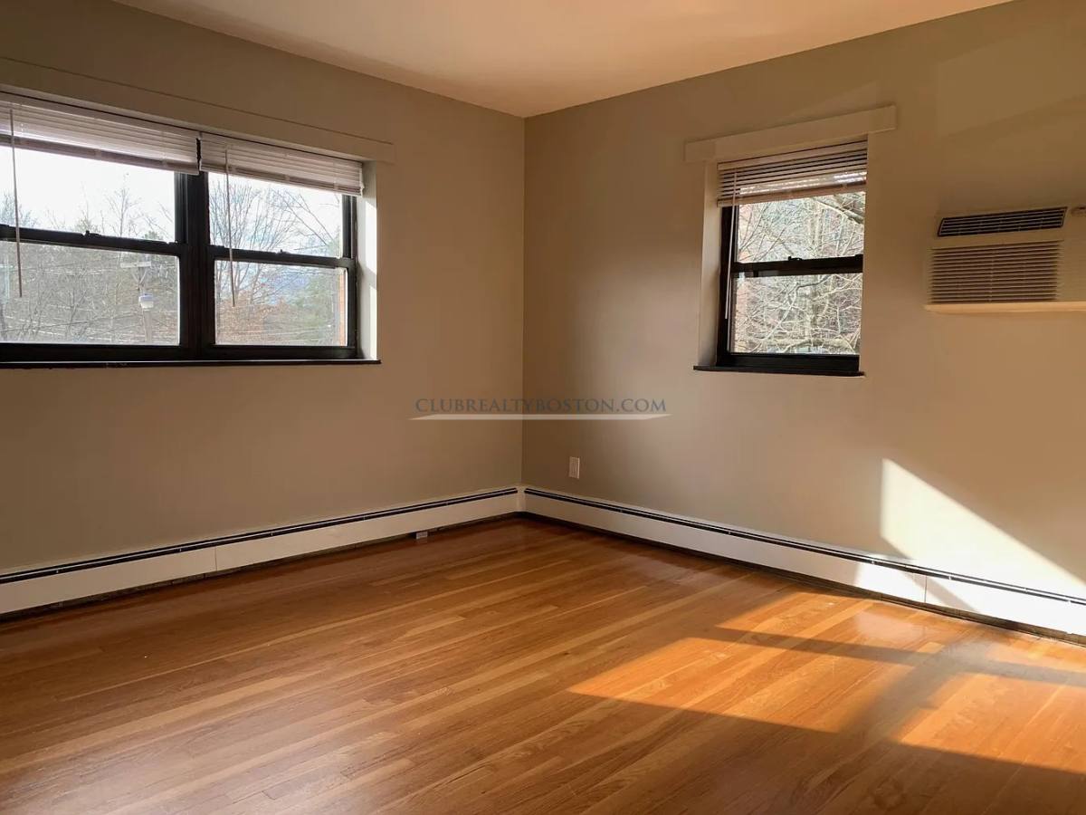 Apartment for rent at 286 Grove St, Auburndale, MA 02466