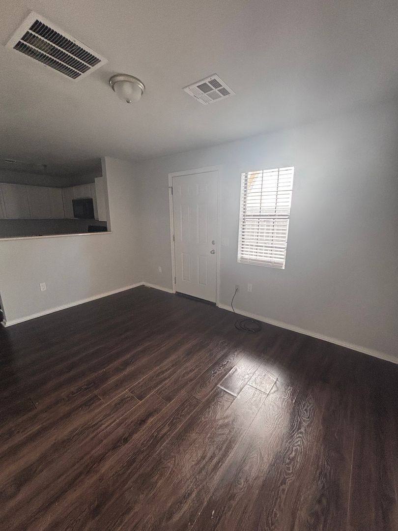 Apartment for rent at 414 Ferrill St, Norman, OK 73071