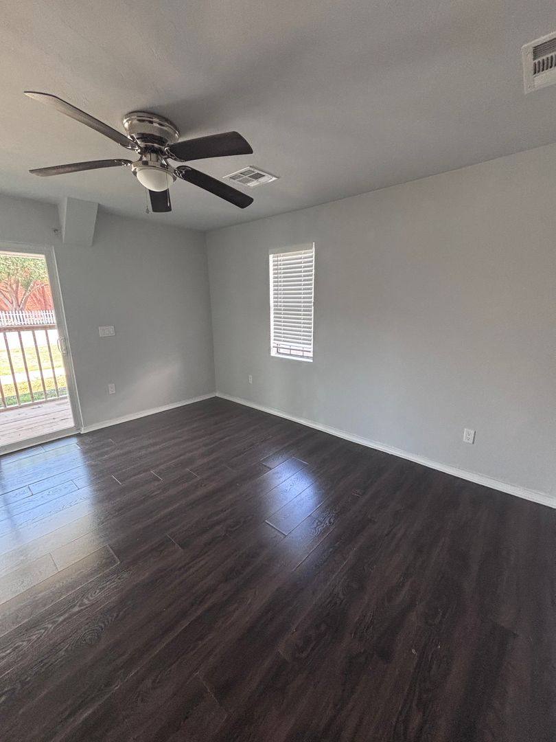 Apartment for rent at 414 Ferrill St, Norman, OK 73071