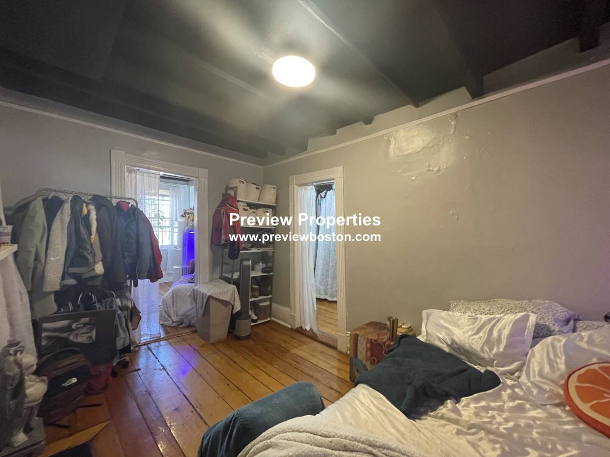 Apartment for rent at 4 Champney Place #2P, Boston, MA 02114