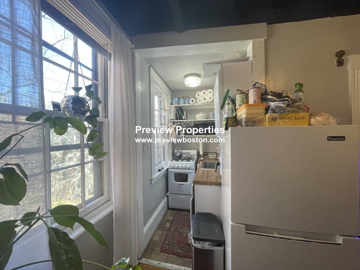 Apartment for rent at 4 Champney Place #2P, Boston, MA 02114