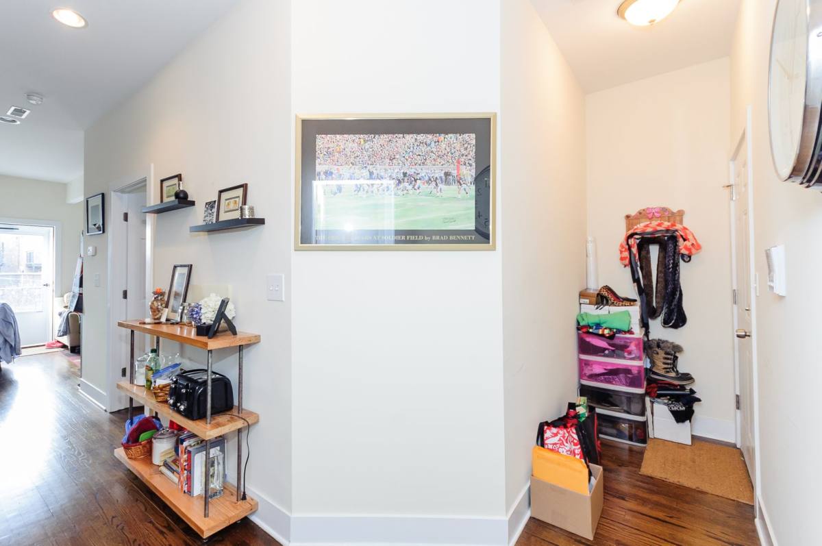 Apartment for rent at 1508 W Chestnut St, Chicago, IL 60642