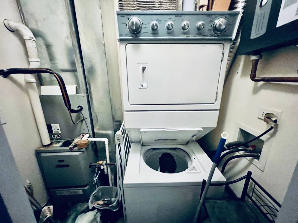 Apartment for rent at 1508 W Chestnut St, Chicago, IL 60642