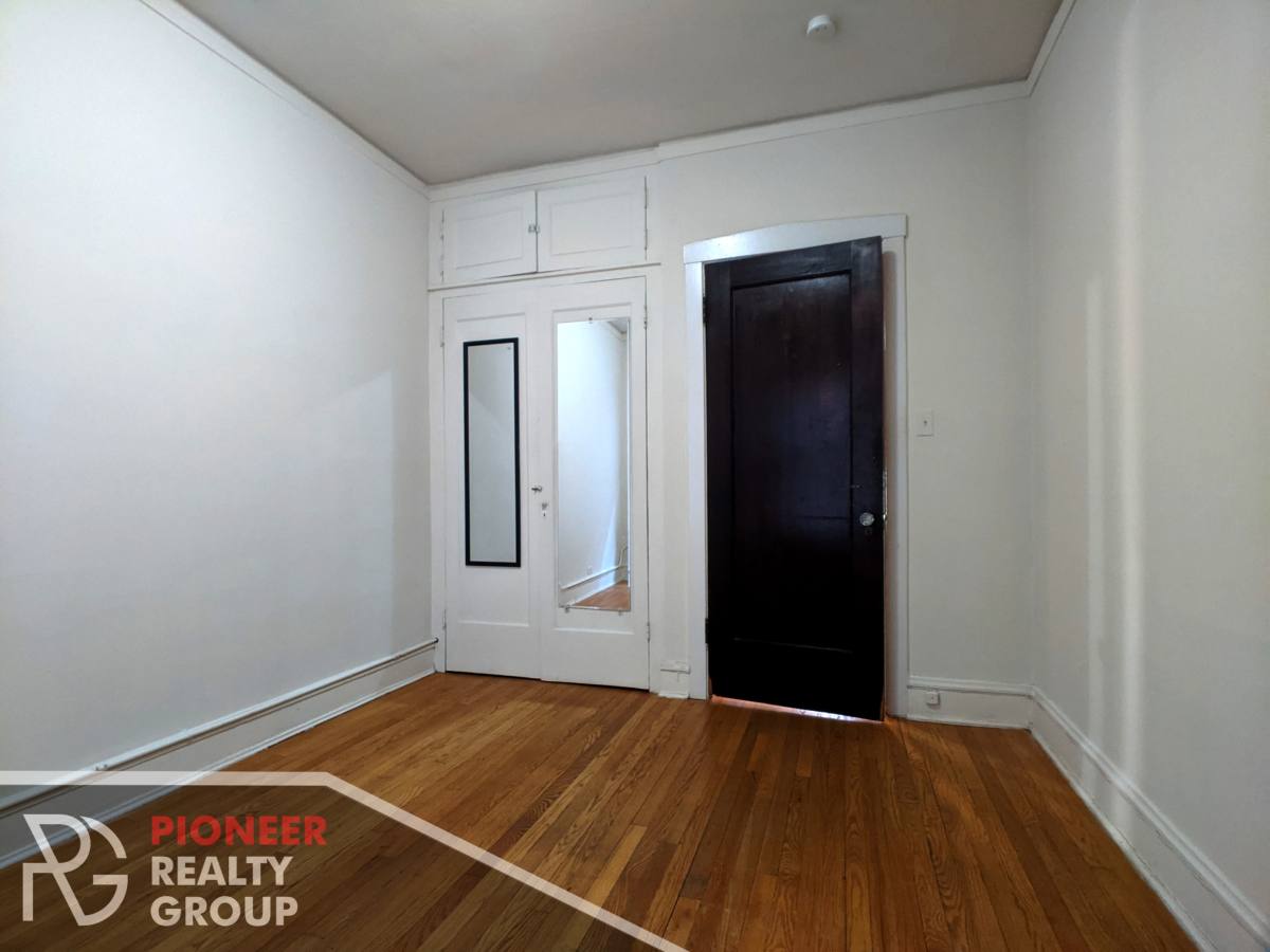 Apartment for rent at 1025 Dempster St, Evanston, IL 60201