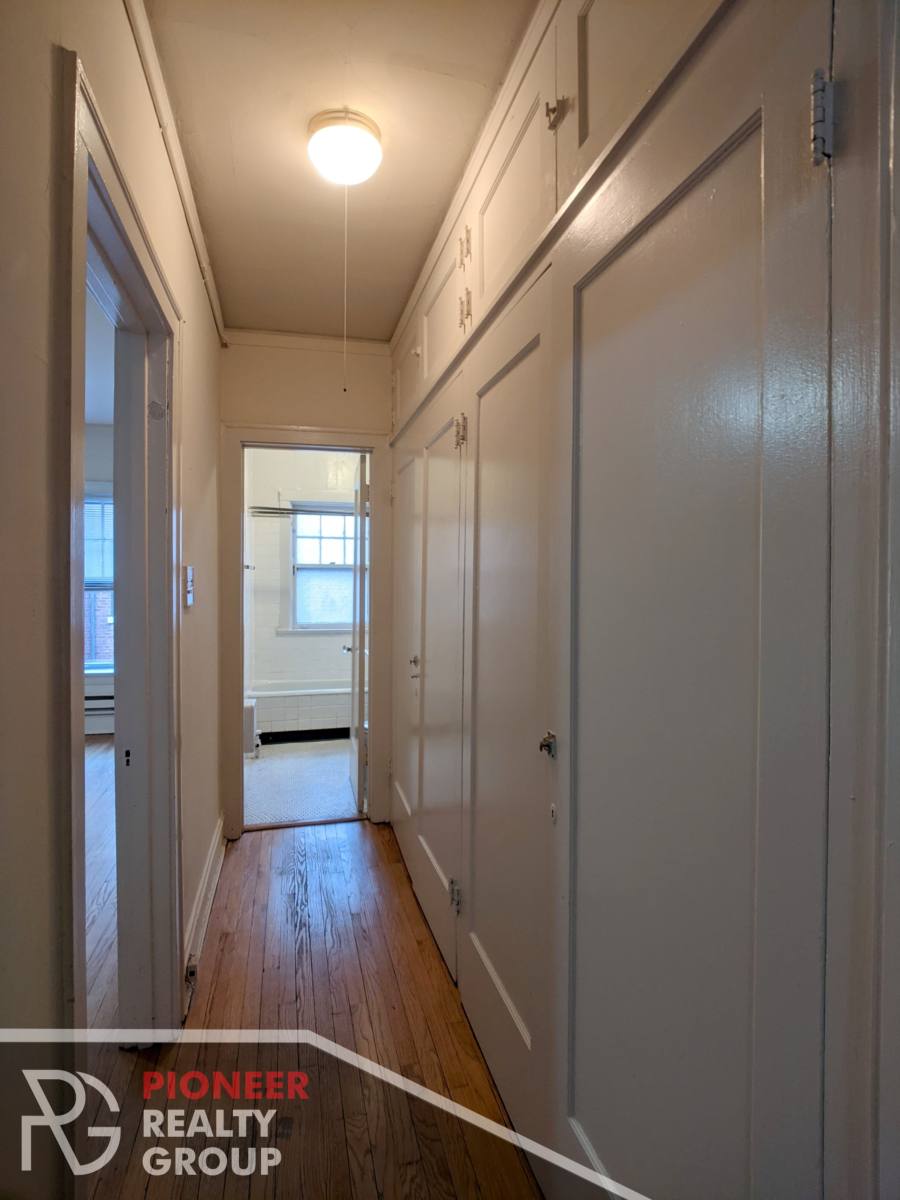 Apartment for rent at 1025 Dempster St, Evanston, IL 60201