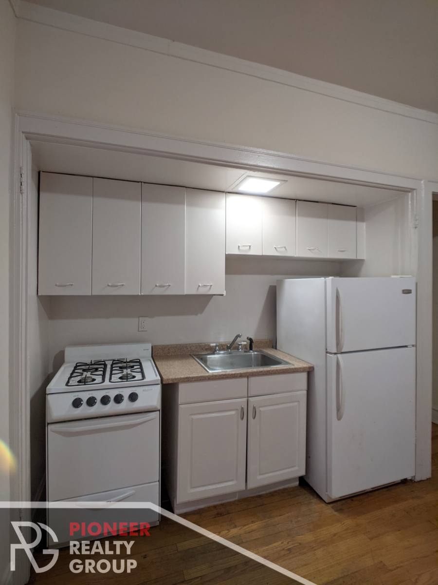Apartment for rent at 1025 Dempster St, Evanston, IL 60201