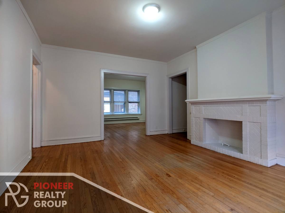 Apartment for rent at 1025 Dempster St, Evanston, IL 60201