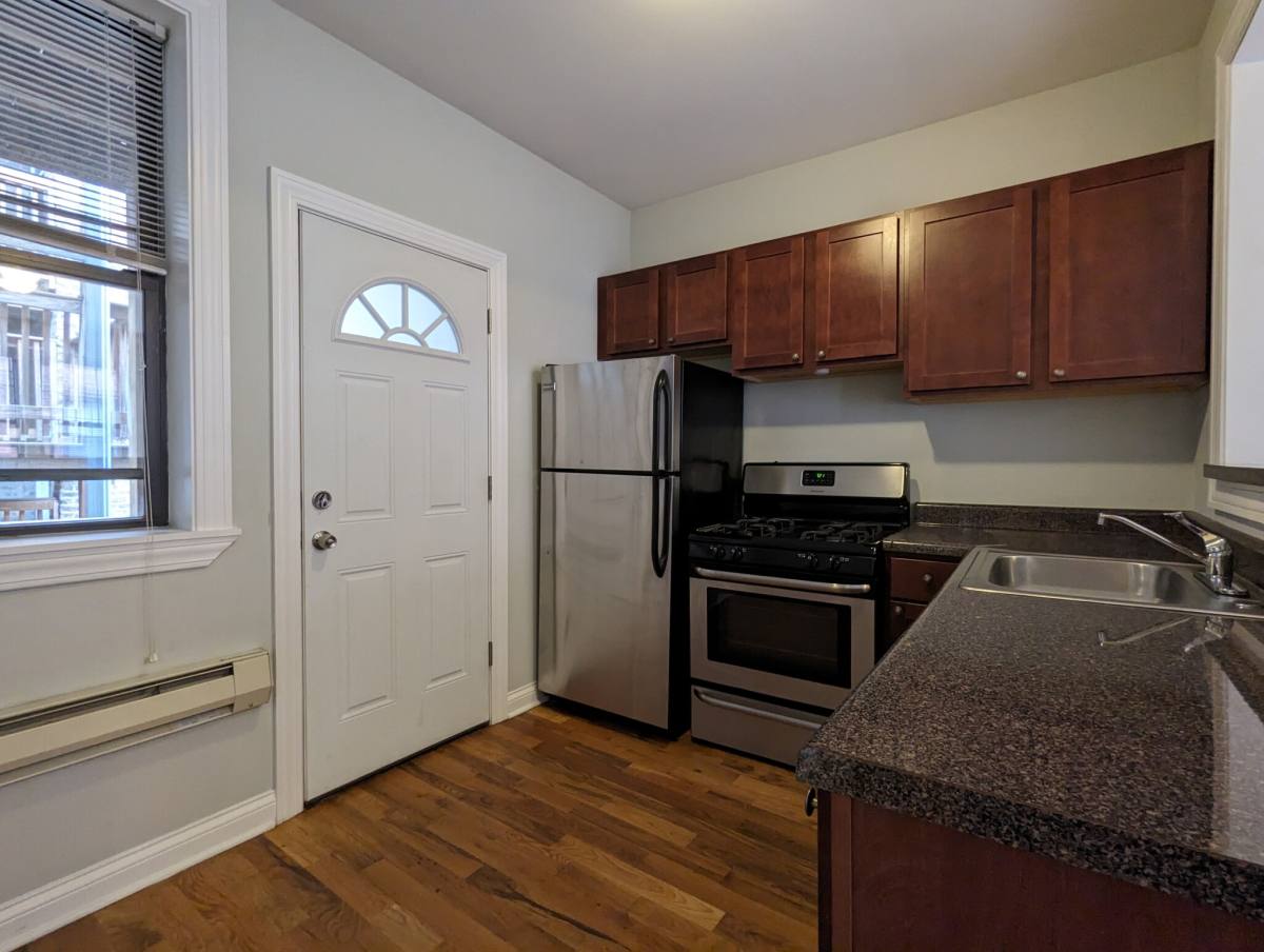 Apartment for rent at 4407 N Wolcott, Chicago, IL 60640