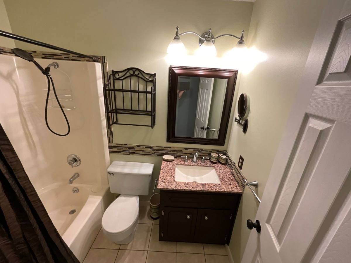 House for rent at 4900 Davis Dr, Marianna, FL 32446