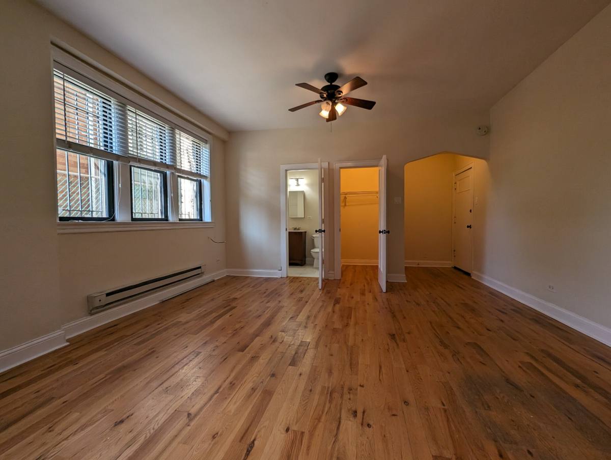 Apartment for rent at 4737 N Hermitage, Chicago, IL 60640