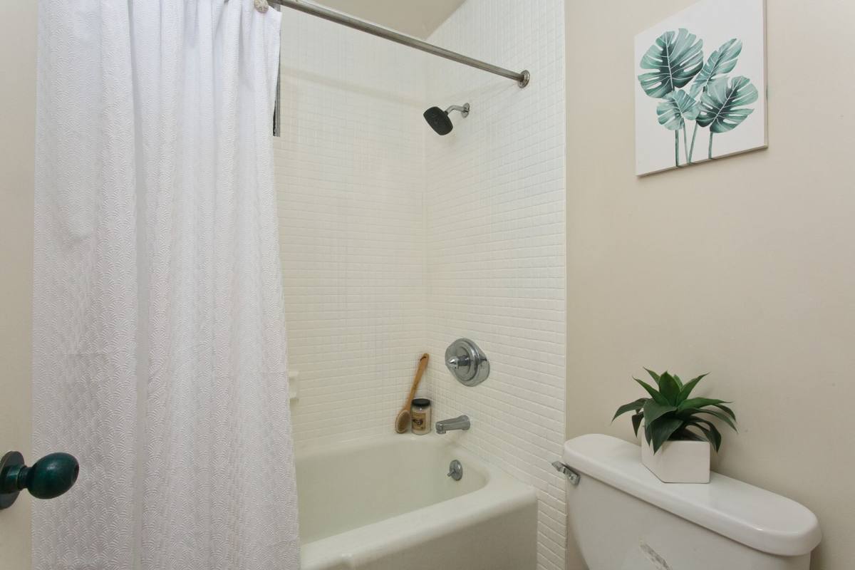 House for rent at 990 Ala Nanala St Pha, Honolulu, HI 96818
