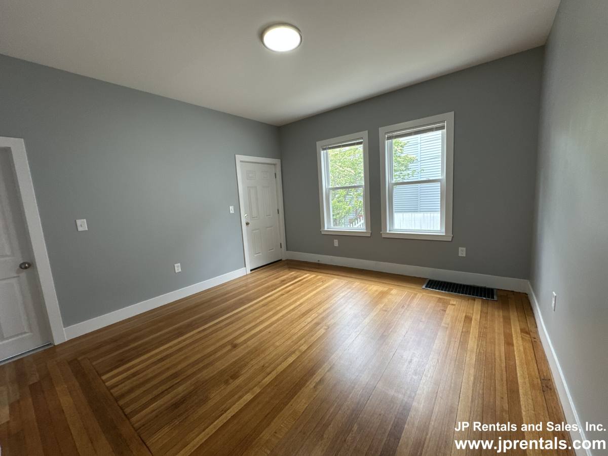 Apartment for rent at 512 Centre St, Jamaica Plain, MA 02130