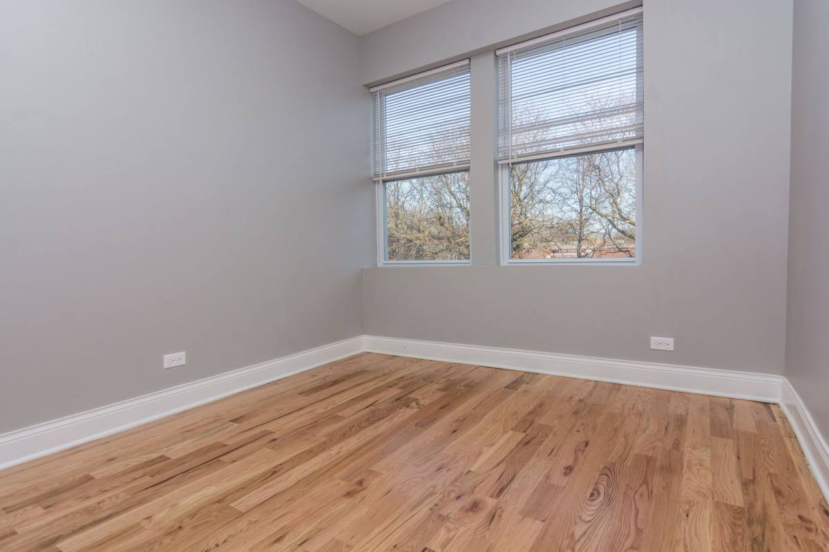 Apartment for rent at 735 W Garfield Blvd #317, Chicago, IL 60621