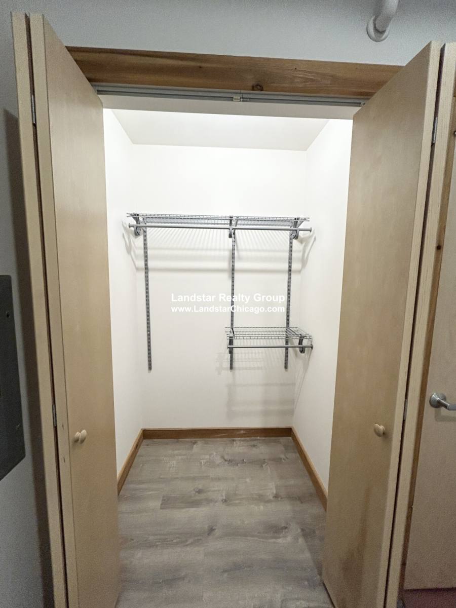 Apartment for rent at 4611 S Ellis Ave, Chicago, IL 60653