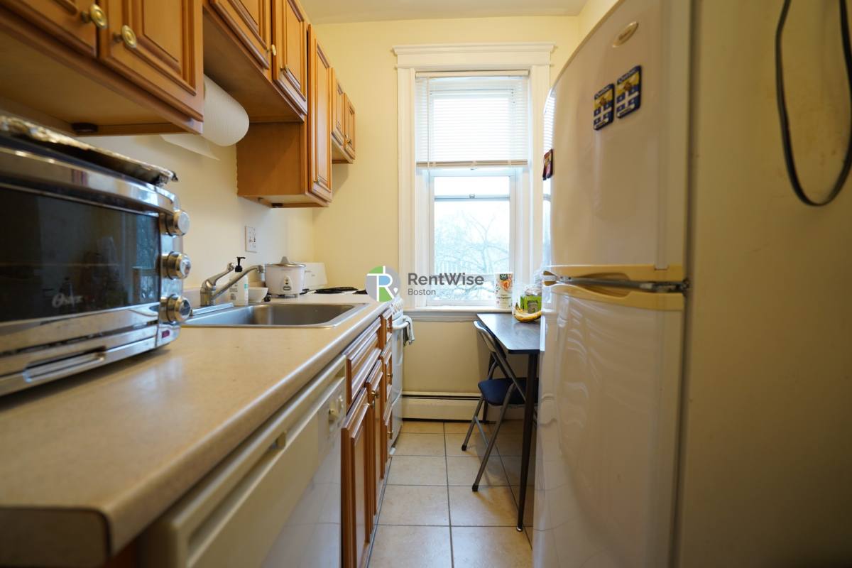 Apartment for rent at 1846 Commonwealth Ave #15, Brighton, MA 02135
