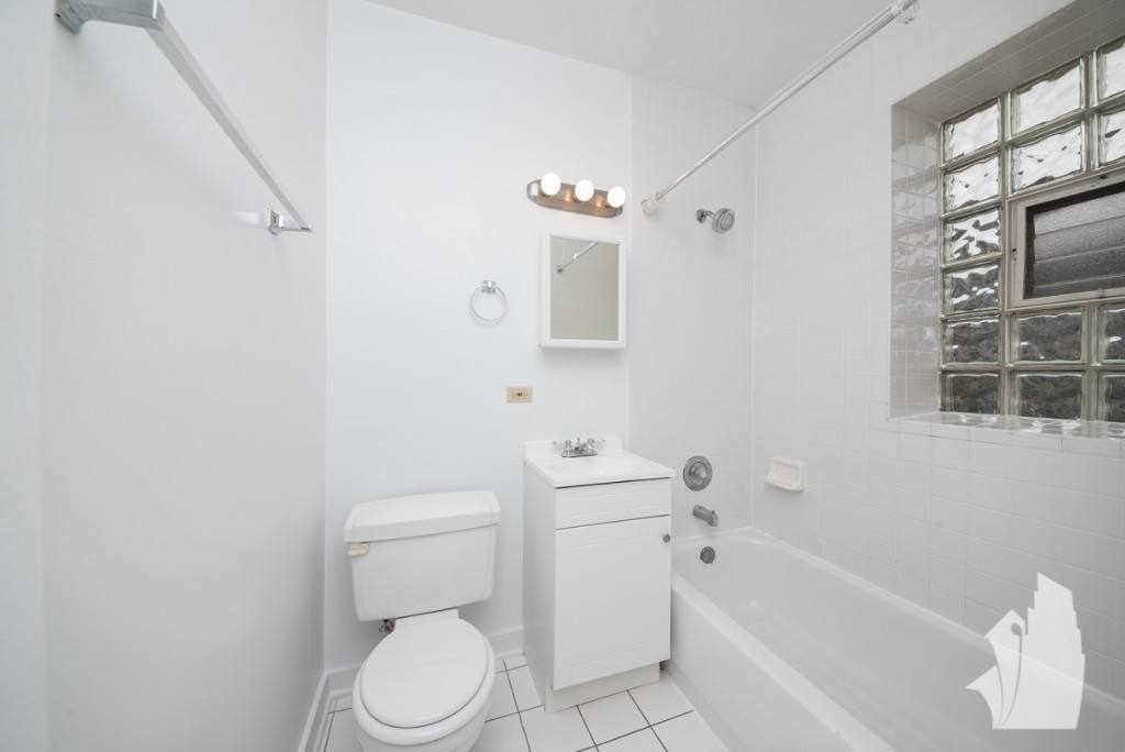 Apartment for rent at 1850 N Humboldt Blvd, Chicago, IL 60647
