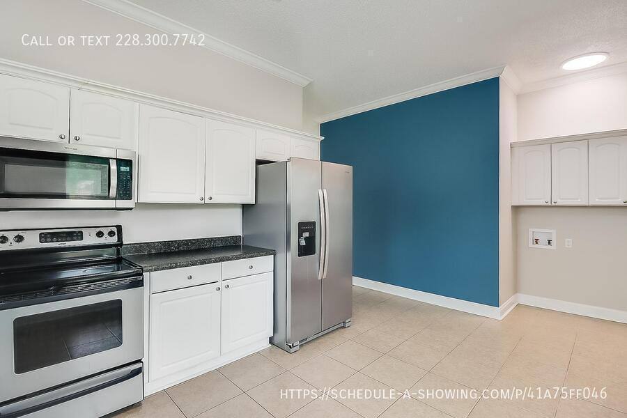 Apartment for rent at 410 Old Spanish Trail #A, Waveland, MS 39576