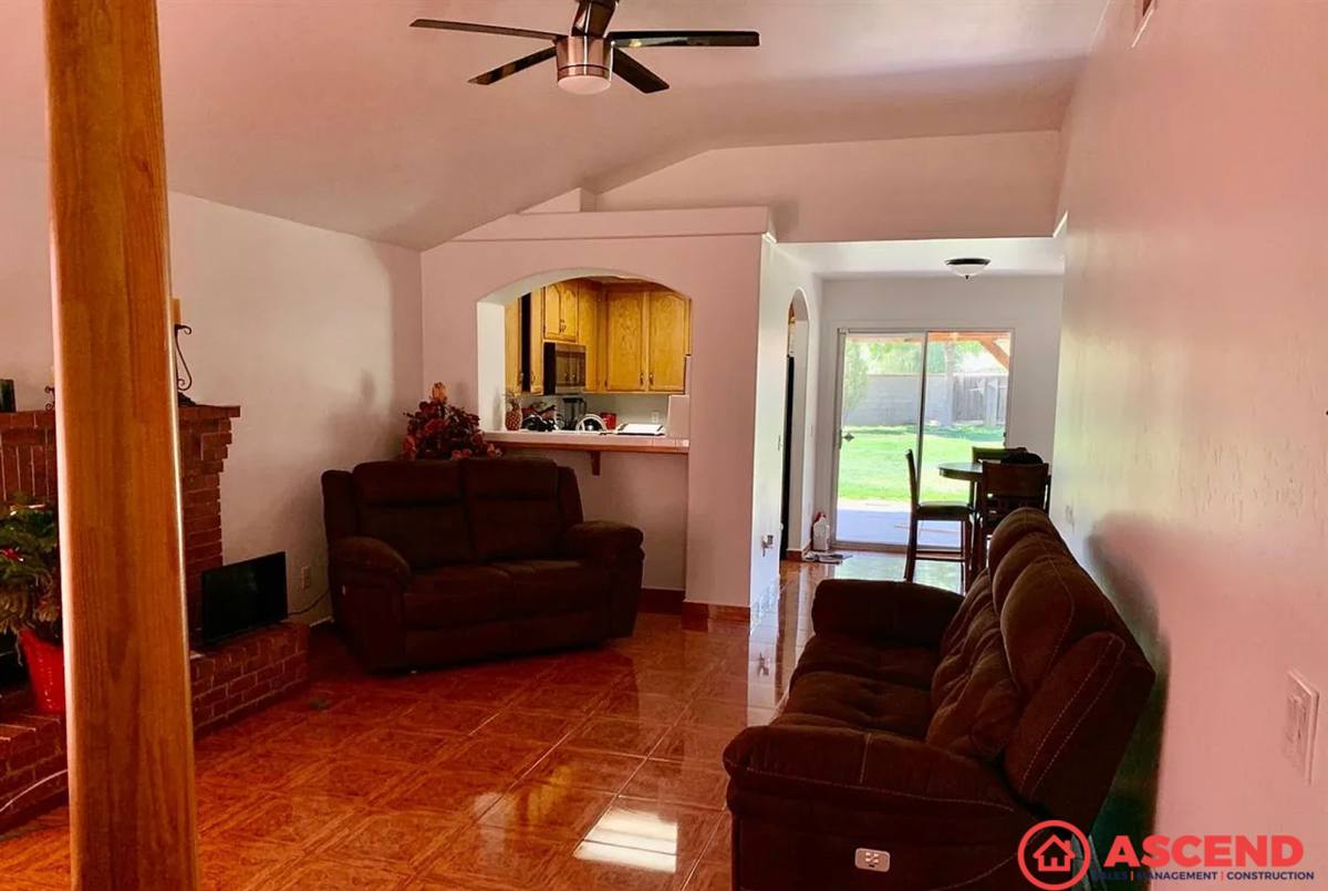 House for rent at 5821 Summer Cypress Dr, Bakersfield, CA 93313
