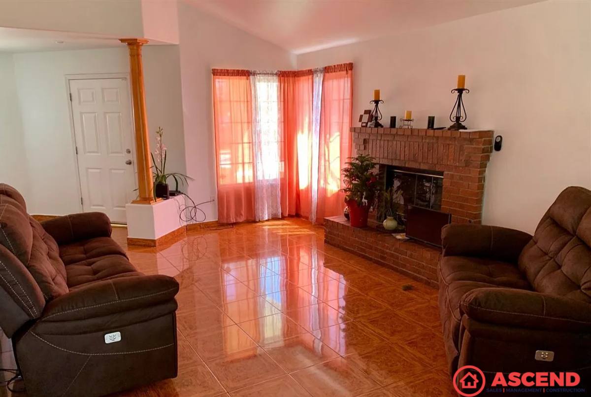 House for rent at 5821 Summer Cypress Dr, Bakersfield, CA 93313