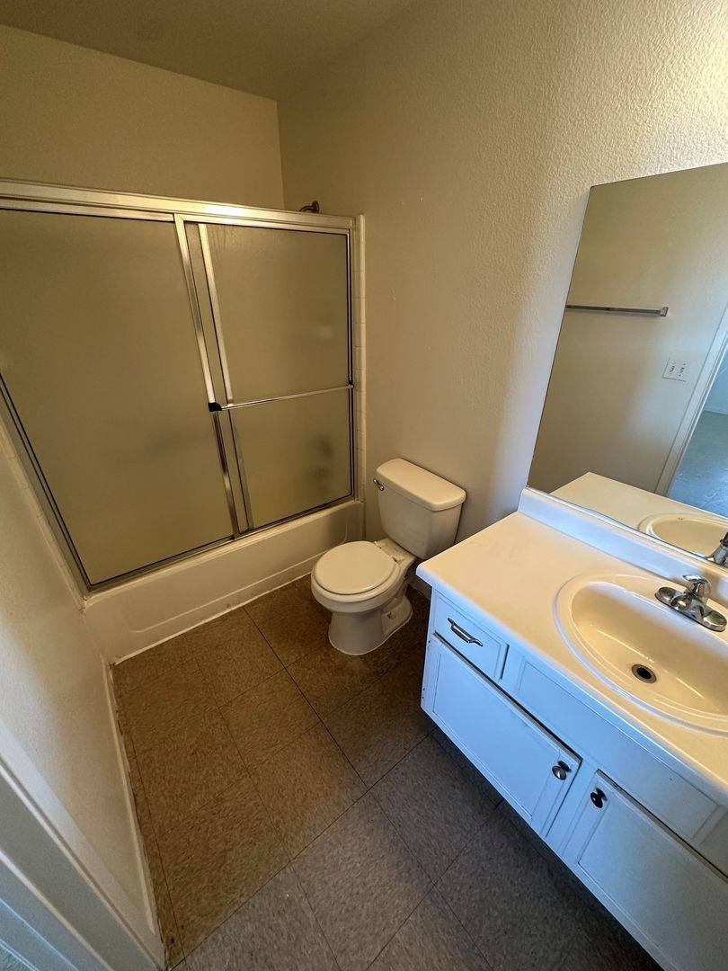 Apartment for rent at 3990 E Carey Ave, Las Vegas, NV 89115