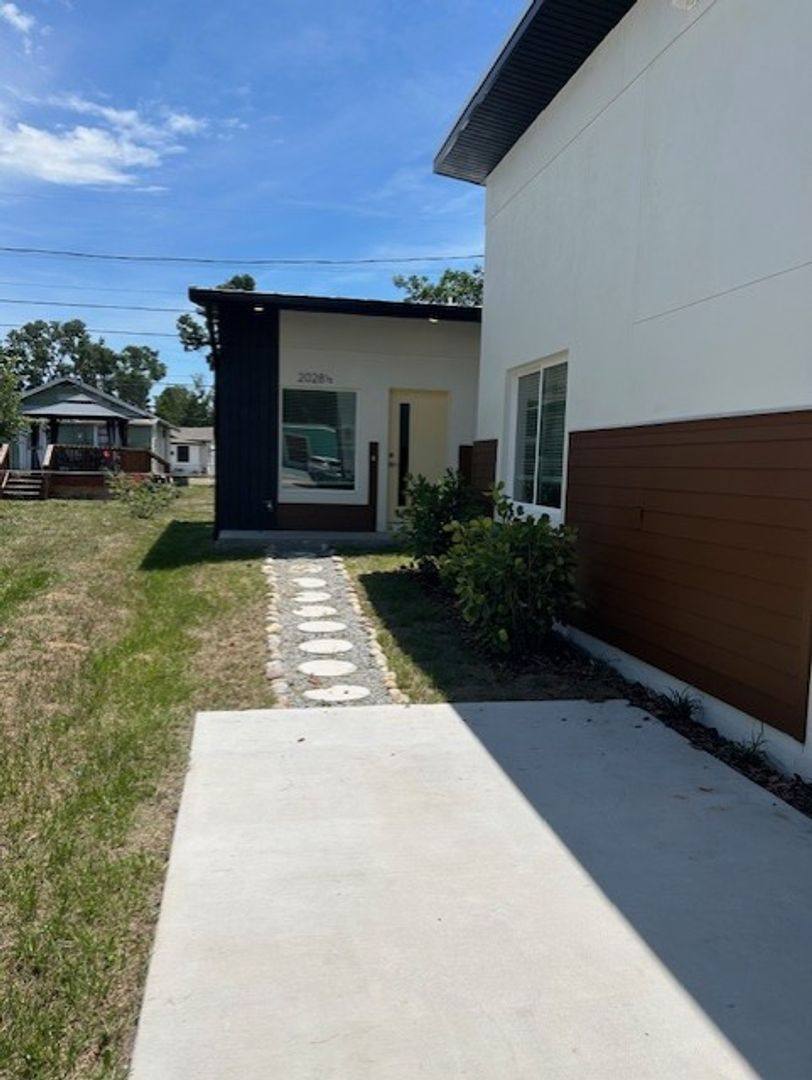House for rent at 2028 14th Ave S, Saint Petersburg, FL 33712
