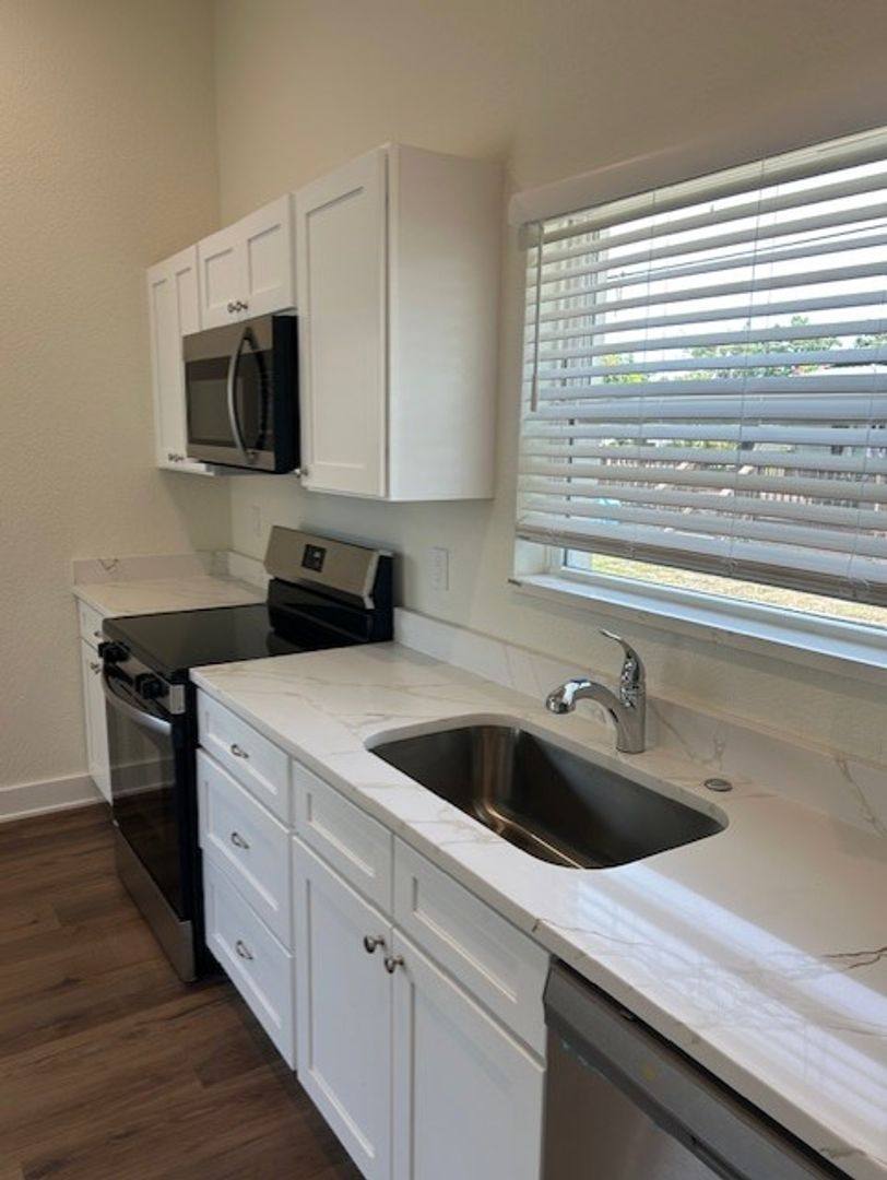 House for rent at 2028 14th Ave S, Saint Petersburg, FL 33712