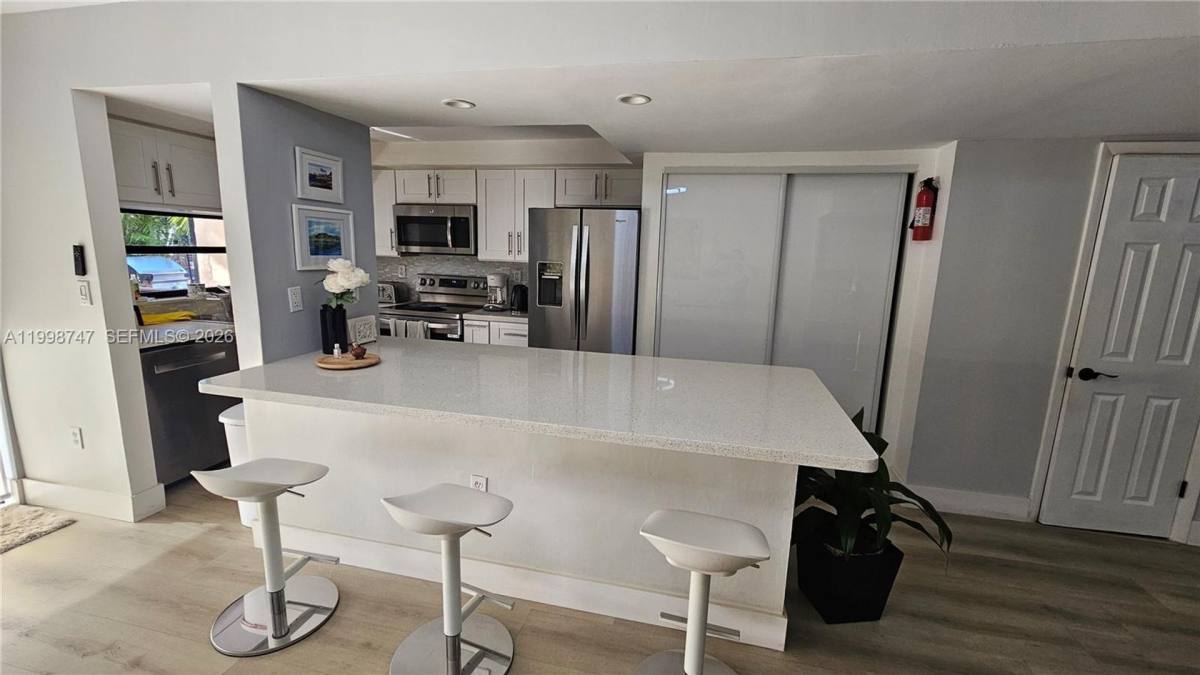 Townhouse for rent at 16446 NE 27th Place, North Miami Beach, FL 33160