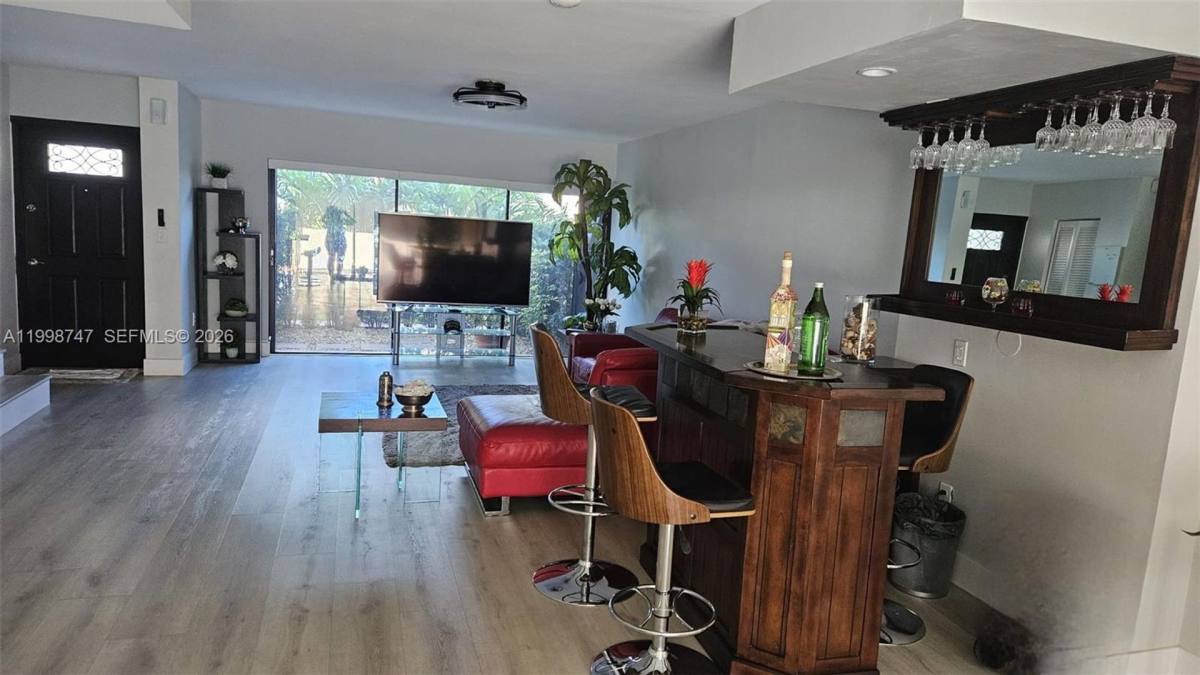 Townhouse for rent at 16446 NE 27th Place, North Miami Beach, FL 33160