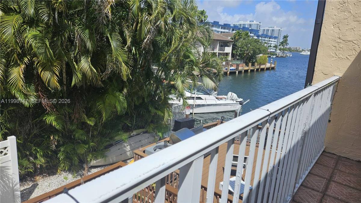 Townhouse for rent at 16446 NE 27th Place, North Miami Beach, FL 33160
