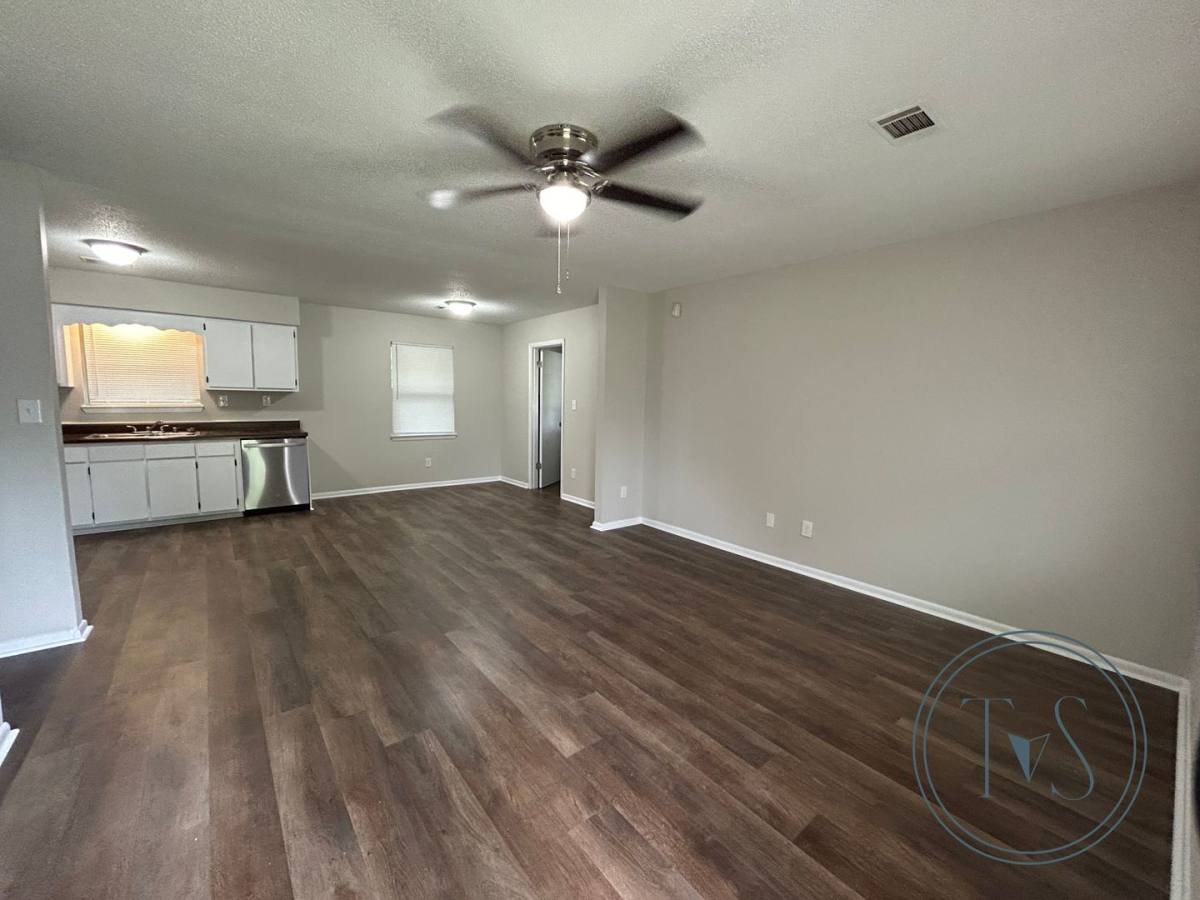 House for rent at 993 White Circle, Hinesville, GA 31313