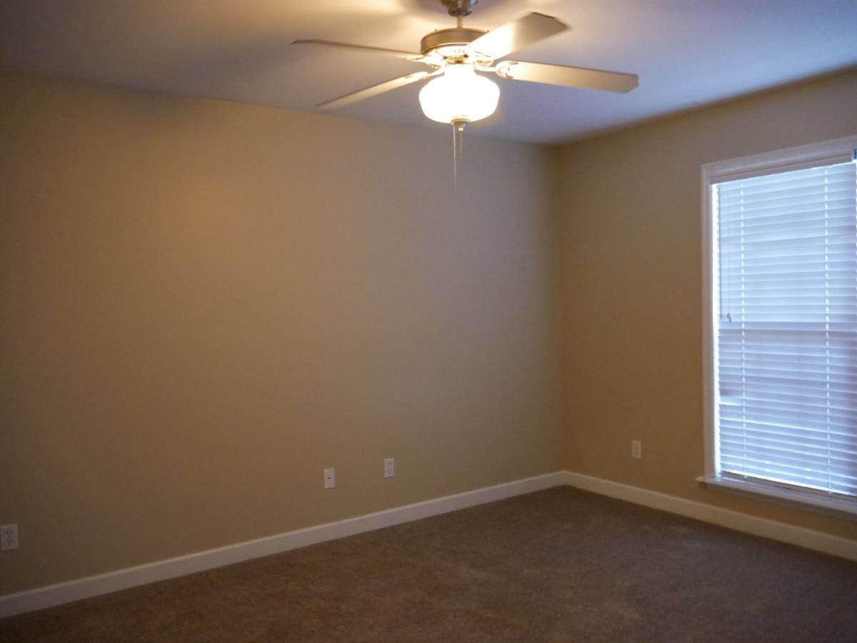 House for rent at 4906 Timberwood Dr, Hahira, GA 31632